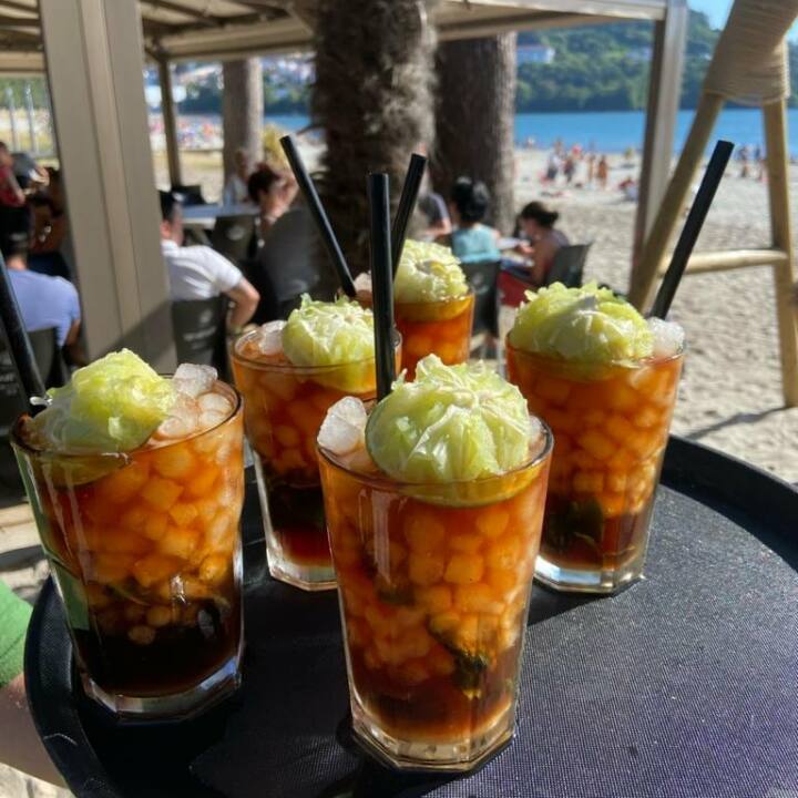 Cocktails KOA Beach Club